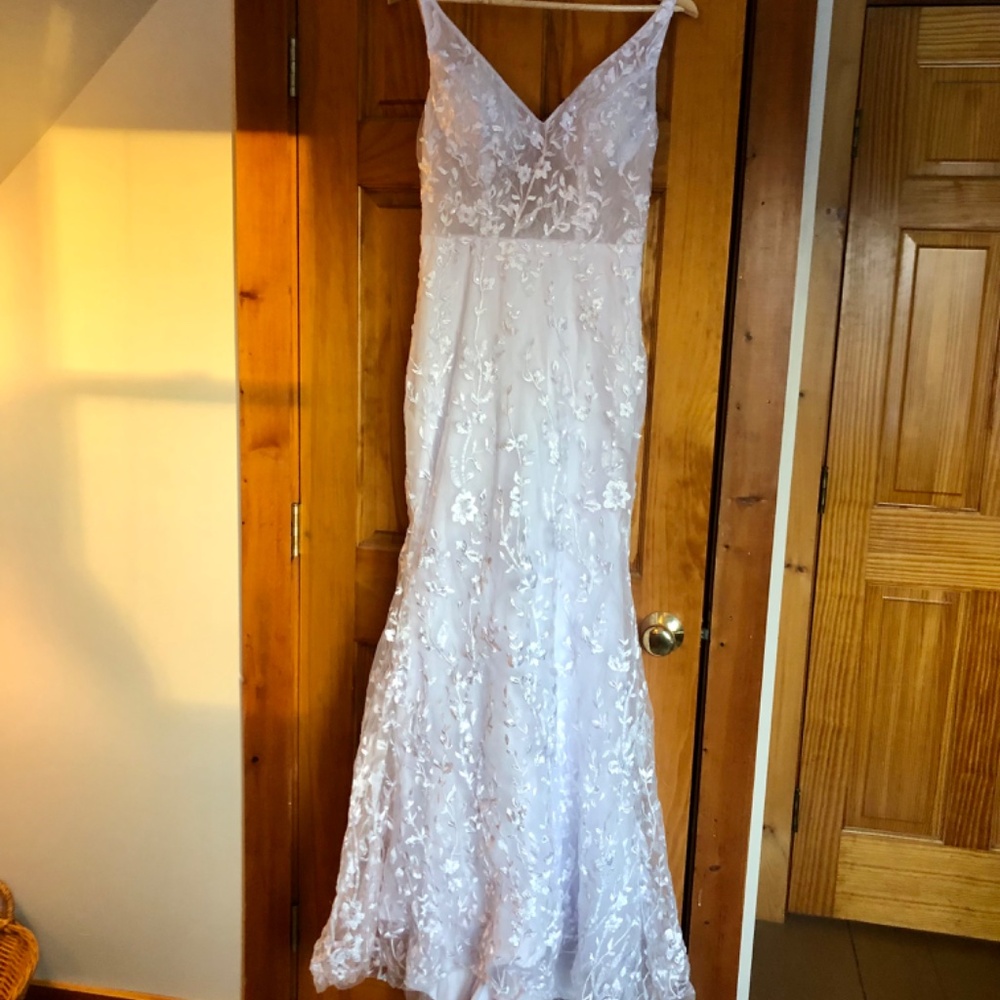Lace Boho Wedding Dress - Picture 5 of 11